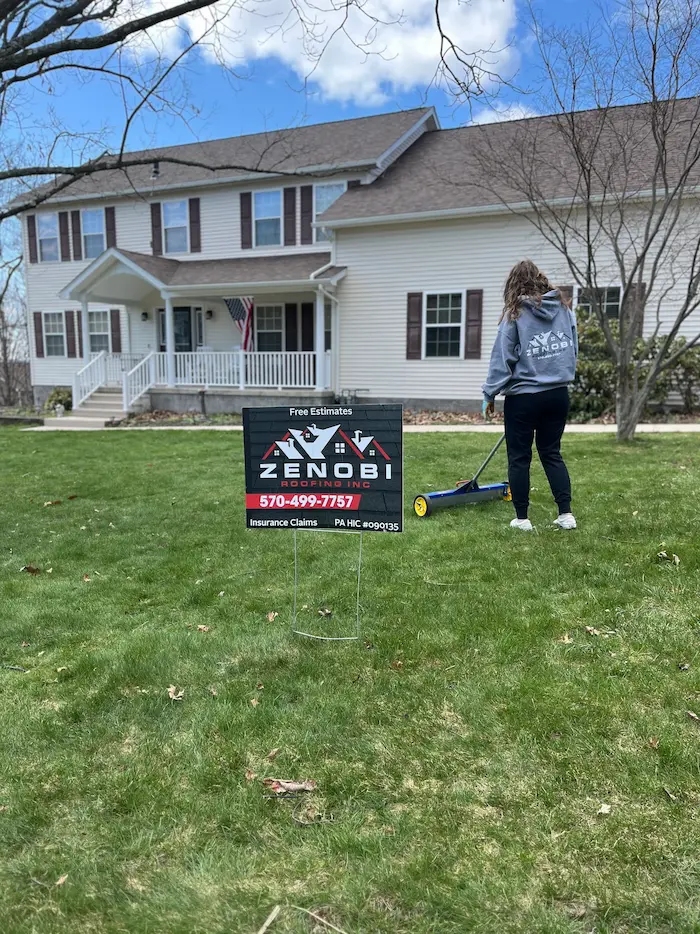 Clean yard after roof replacement completed by Zenobi Roofing